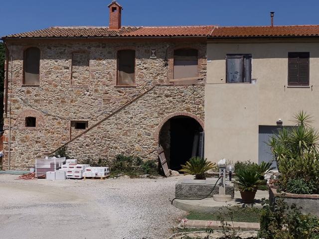 CASA SEMI INDIPENDENTE in VENDITA a PIOMBINO RIOTORTO di 4 vani