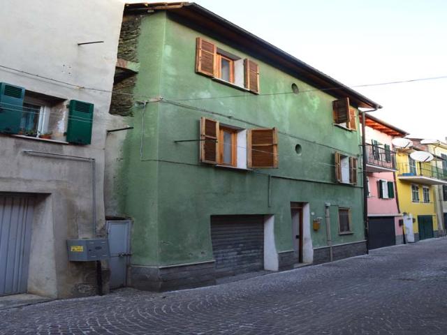 Casa Semindipendente in vendita a Cairo Montenotte