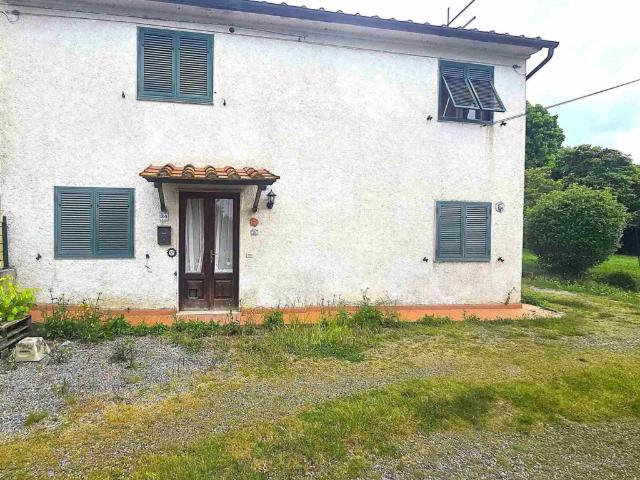 Casa semindipendente in vendita a Capannori via della Chiesa, Camigliano