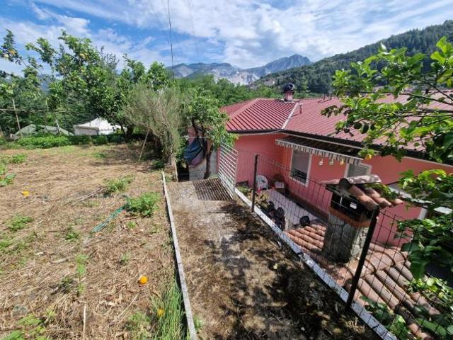 Casa semindipendente in vendita a Carrara 100 mq Rif: 1417788