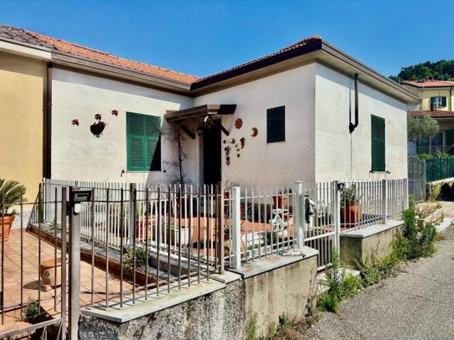 Casa semindipendente in vendita a Carrara 120 mq Rif: 1417558