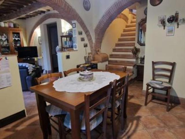 Casa semindipendente in vendita a Carrara 140 mq Rif: 1296497