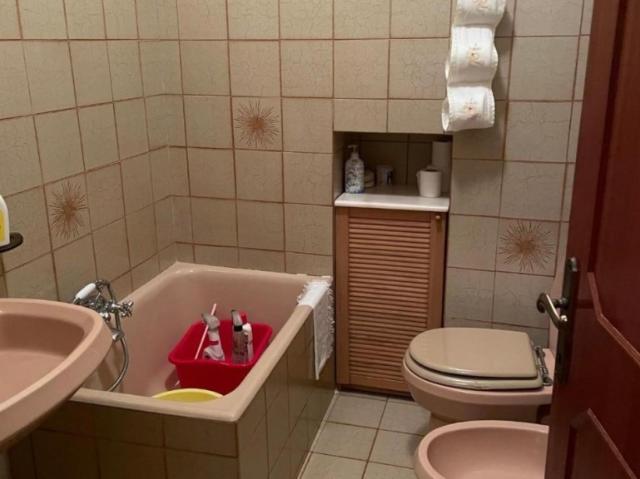 Casa semindipendente in vendita a Carrara, Gragnana