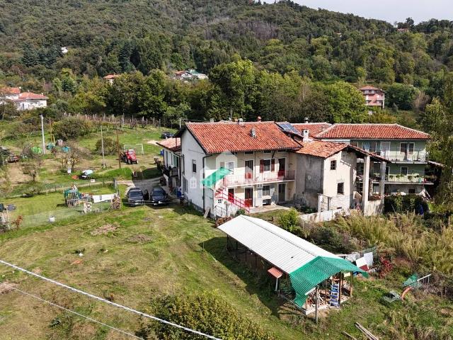 Casa semindipendente in vendita a Castellamonte, Sant'Anna Boschi