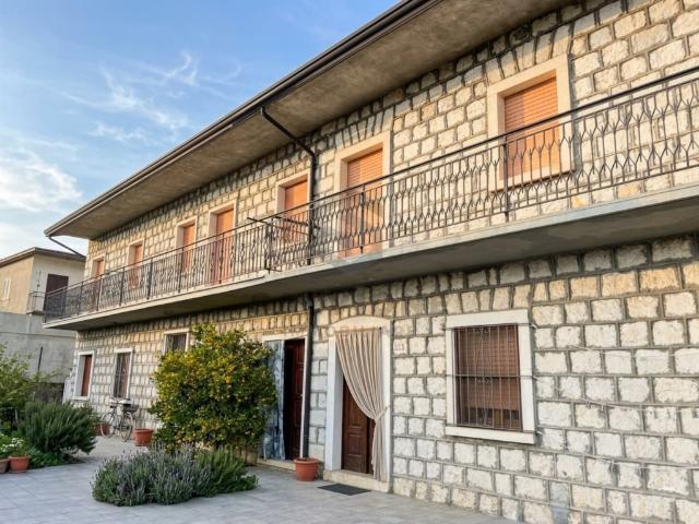 Casa semindipendente in vendita a Cusano Mutri