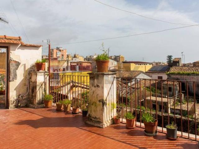 Casa Semindipendente in vendita a Acireale