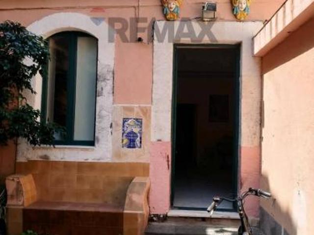 Casa Semindipendente in vendita a Acireale