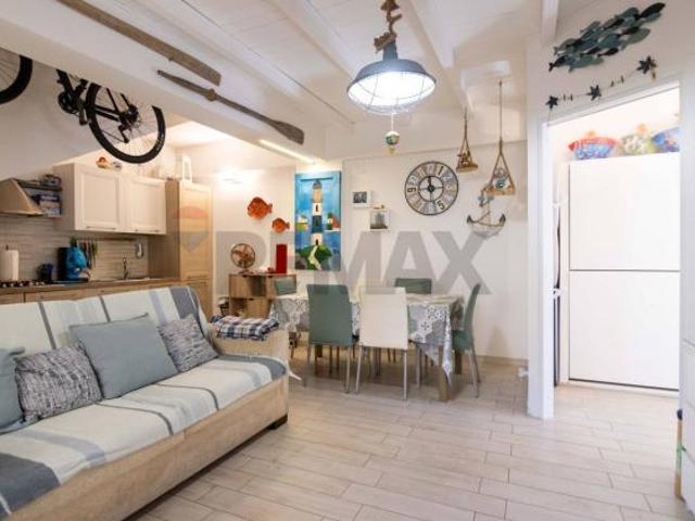 Casa Semindipendente in vendita a Acireale, Santa Tecla Di Acireale
