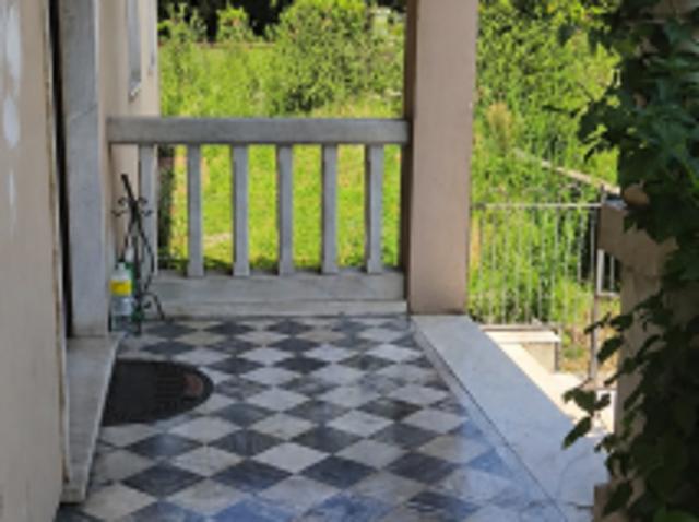 Casa semindipendente in vendita a Avenza Carrara 120 mq Rif: 1426353