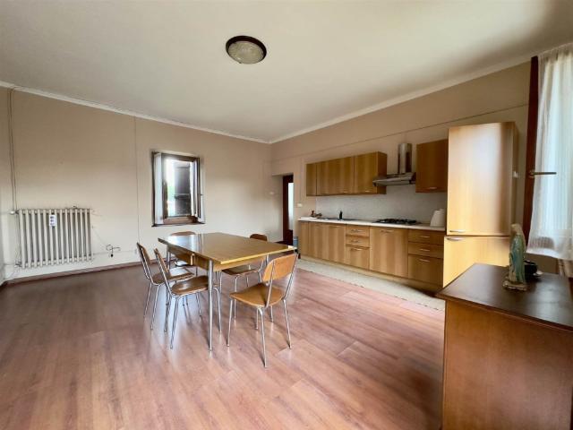 Casa semindipendente in vendita a Bogogno, Arbora