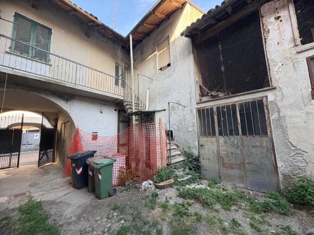 Casa semindipendente in vendita a Gambolò