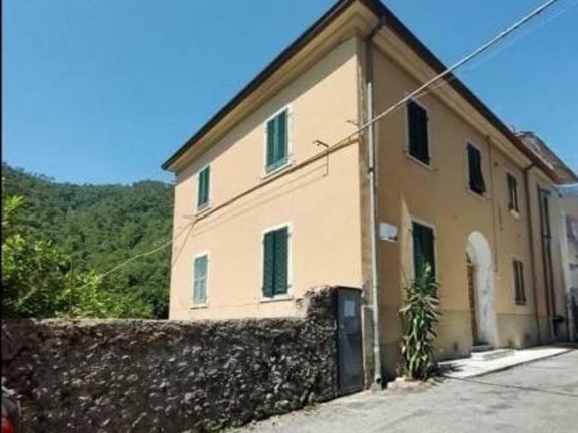 Casa semindipendente in vendita a Gragnana Carrara 320 mq Rif: 1428651