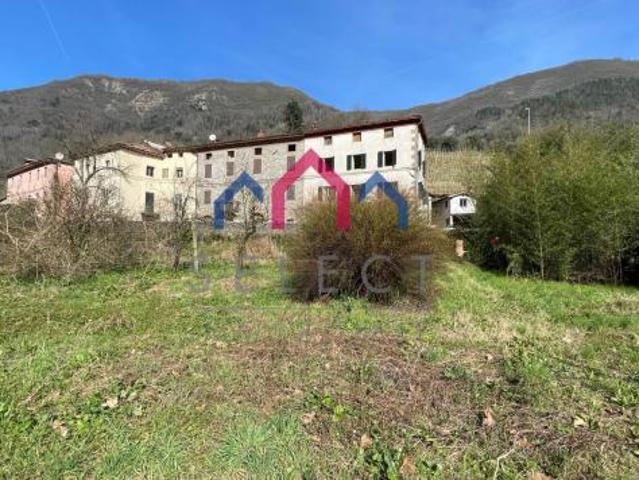 Casa semindipendente in vendita a Dezza Borgo a Mozzano 130 mq Rif: 1332307
