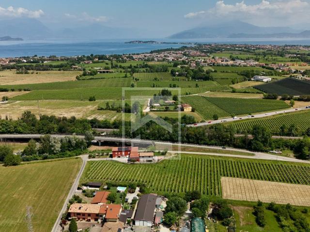Casa Semindipendente in vendita a Desenzano del Garda