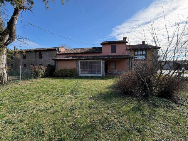 Casa semindipendente in vendita a Forlì via Minarda 2, Roncadello