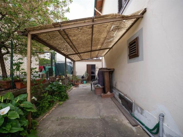 Casa semindipendente in vendita a Lastra a Signa