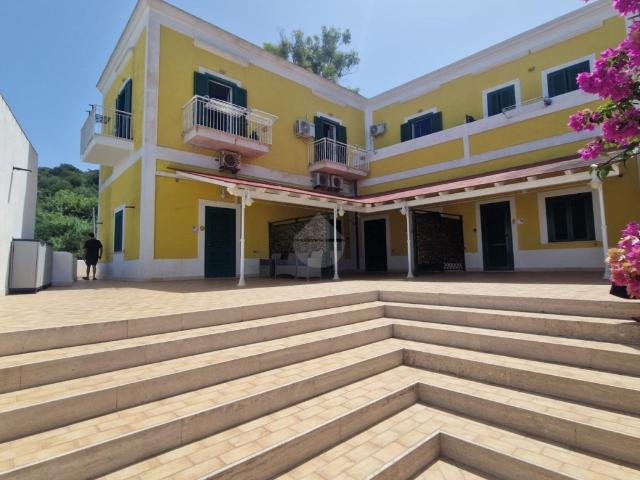 Casa semindipendente in vendita a Le Forna, Ponza