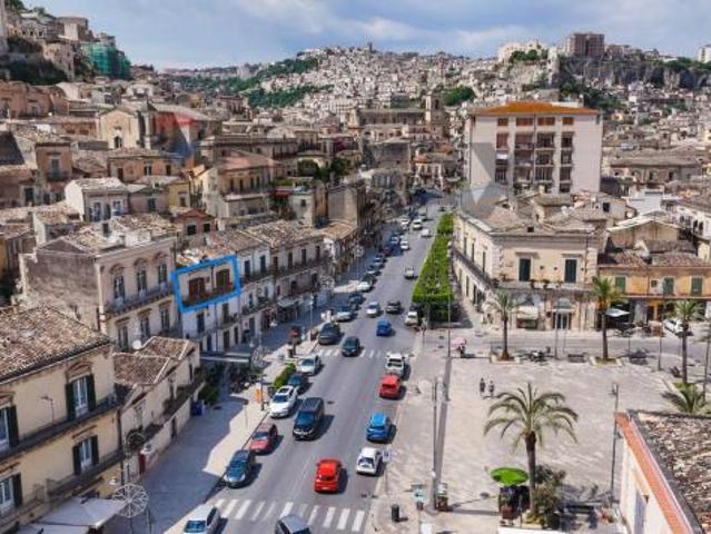 Casa Semindipendente in vendita a Modica, Modica Bassa