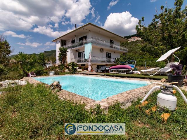 Casa semindipendente in vendita a Montecorvino Pugliano