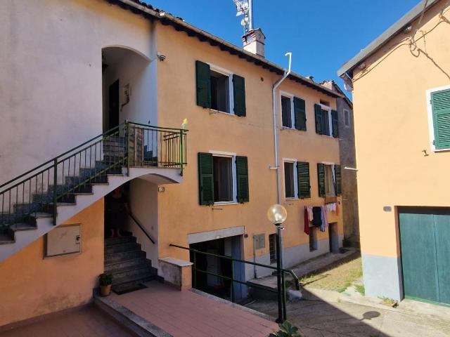Casa Semindipendente in vendita a Mallare