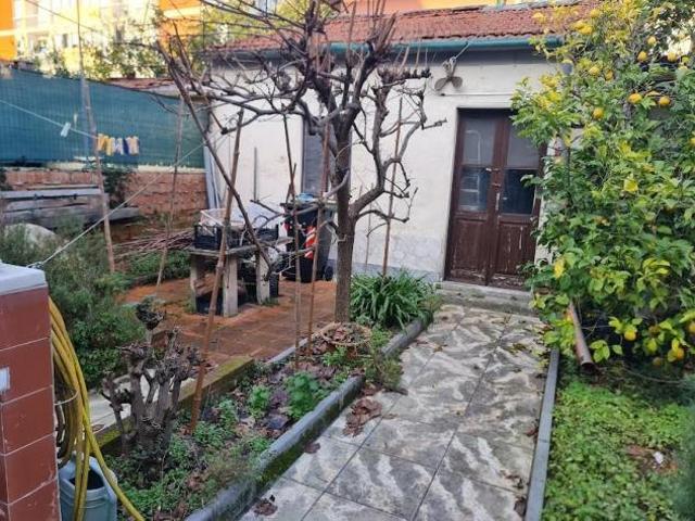 Casa semindipendente in vendita a Marina di Carrara Carrara 180 mq Rif: 1401092