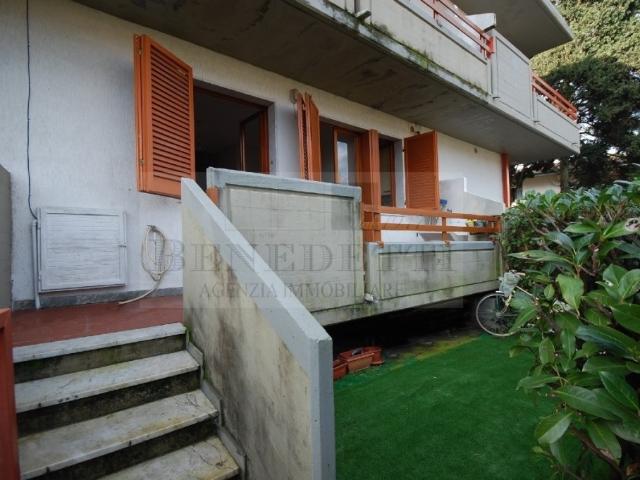 Casa semindipendente in vendita a Massa via Magliano, 38/a, Marina Di Massa