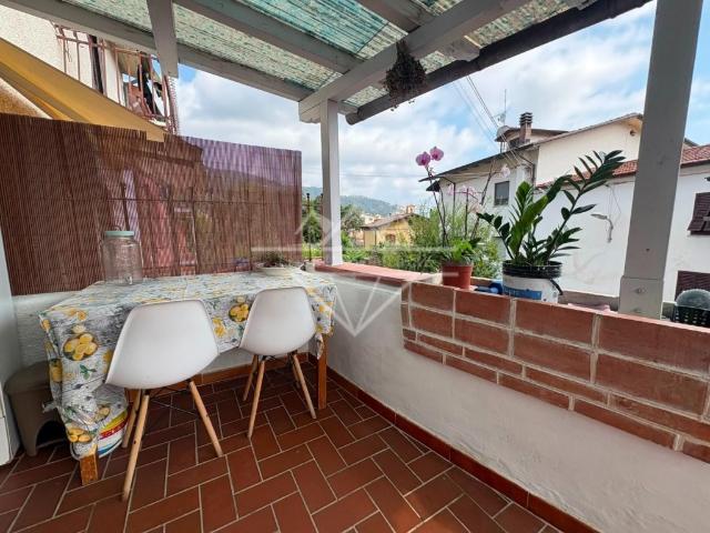 Casa semindipendente in vendita a Massa via Ripa