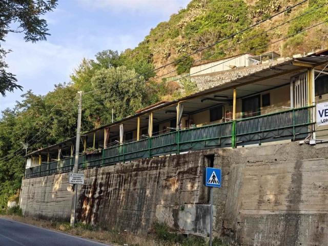 Casa semindipendente in vendita a Messina