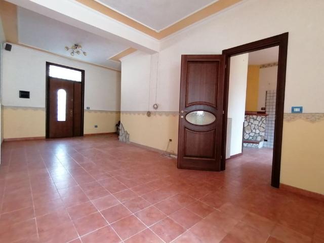 Casa semindipendente in vendita a Pozzarolo, Giffoni Valle Piana
