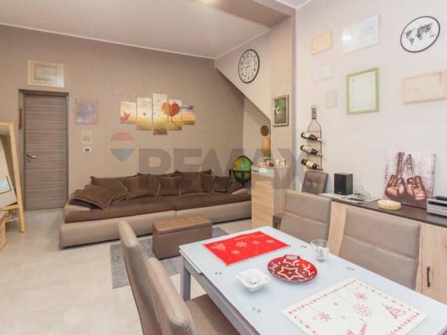 Casa Semindipendente in vendita a Paternò