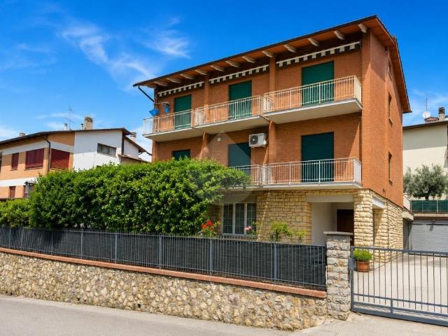 Casa semindipendente in vendita a Perugia via Del Melograno