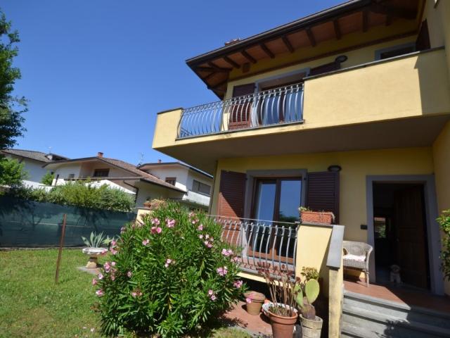 Casa semindipendente in vendita a Pietrasanta, Marina Di Pietrasanta