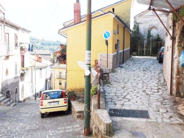 Casa Semindipendente in vendita a Prata di Principato Ultra