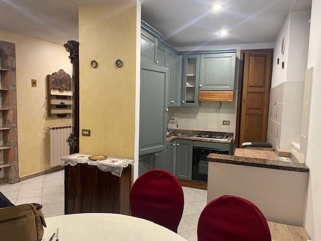 Casa semindipendente in vendita a Romagnano Massa in Buono composto da 4vani