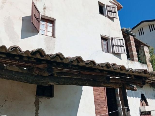Casa semindipendente in vendita a Travo