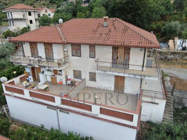 Casa semindipendente in vendita a Ventimiglia via dell'Opera, Bevera