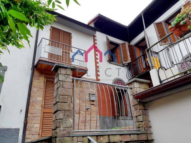Casa semindipendente in vendita a Vergemoli Fabbriche di Vergemoli 90 mq Rif: 1310746