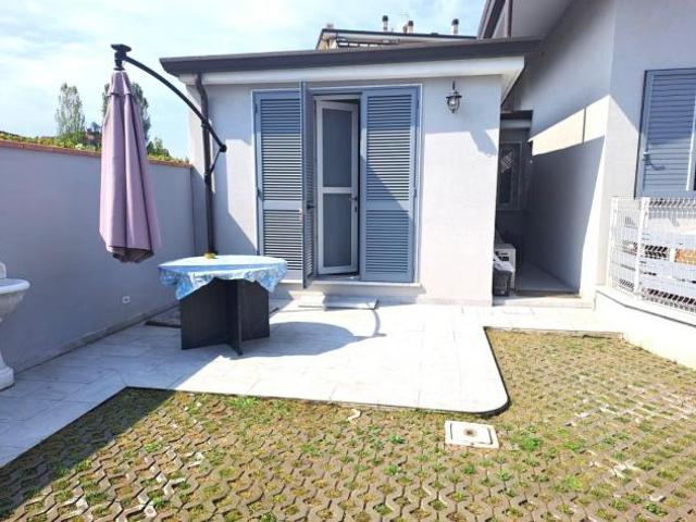 Casa semindipendente in affitto a Marina di Carrara Carrara 55 mq Rif: 1422214