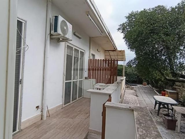 Casa Semindipendente in affitto a Minturno piazza giorgio bassani, giardino, posto auto, terrazzo TrovaCasa