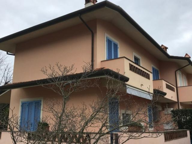 Casa Semindipendente in affitto a Pietrasanta, arredato, giardino privato, posto auto TrovaCasa