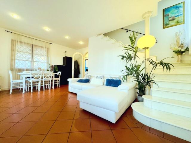 Casa semindipendente in affitto Centro, Forte dei Marmi