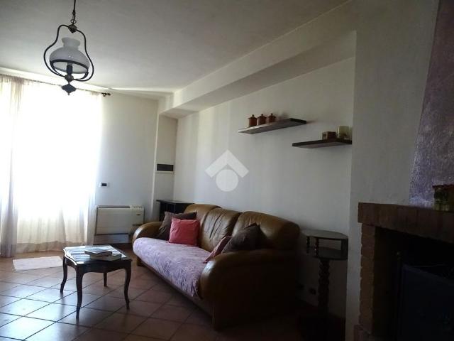 Casa semindipendente in affitto