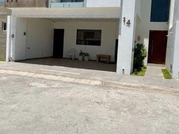 Casa Seminueva en Venta en Los Viñedos