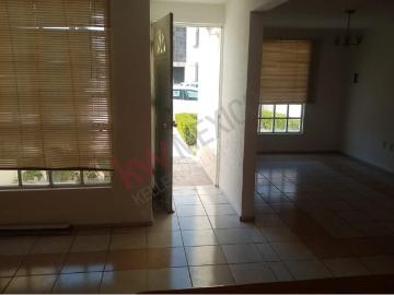 Casa seminueva en privada san lorenzo, soledad de graciano sanchez, 3 recamaras en privada