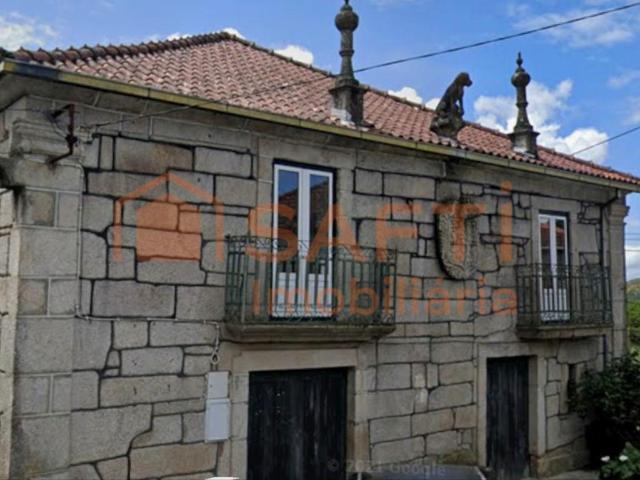 Casa senhorial t7, com brasão e muita história 0m² Riba De Mouro