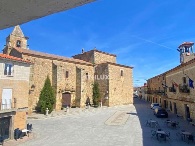 CASA SENHORIAL EM TORREMOCHA CÁCERES – 555 M², PÁTIO, ADEGA E ELEVADOR, Cáceres, Torremocha