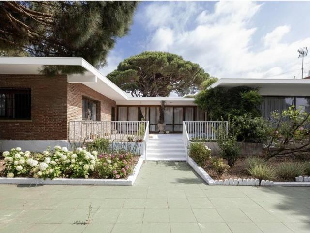 Casa señorial de una planta en venta en Los Pinos, Algeciras 326m² Algeciras