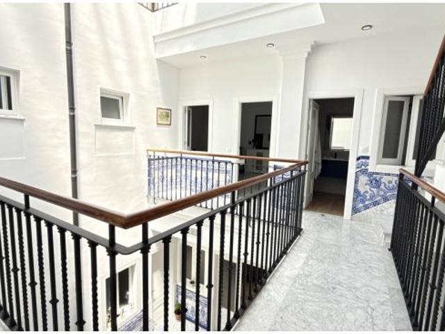 CASA SEÑORIAL DE LUJO TOTALMENTE REFORMADA EN EL CENTRO DE MAIRENA DEL ALCOR | 236 m2 | 5 DORMITORIO
