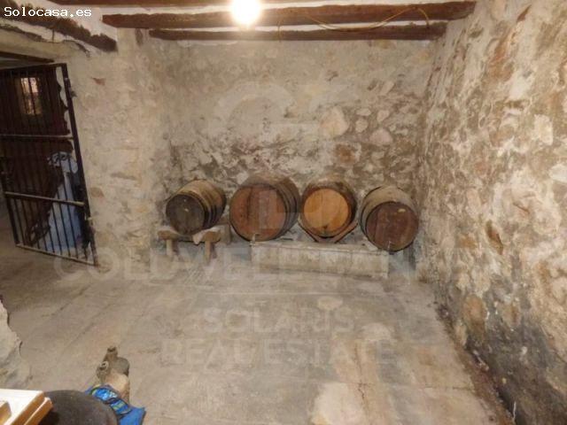 Casa señorial de pueblo en Sella