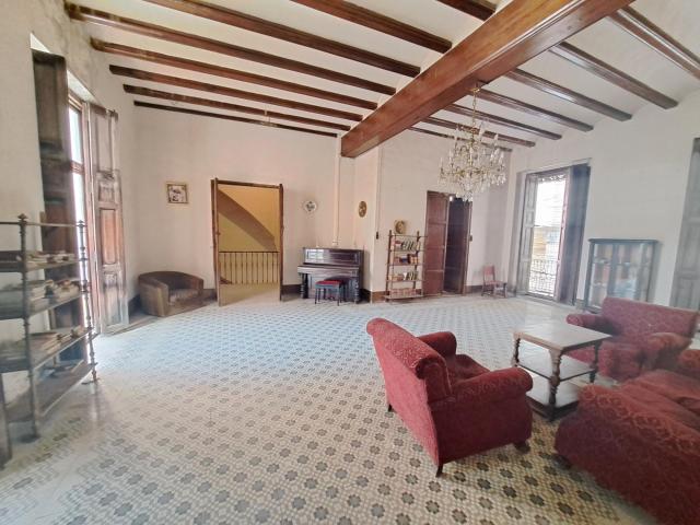 Casa señorial en venta en zona centro Ayuntamiento